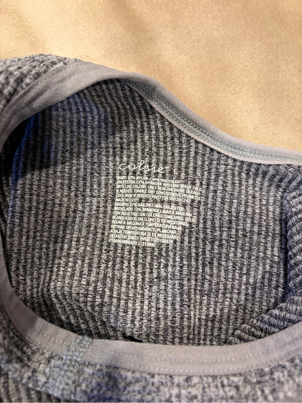 Colsie Gray Ribbed V-Neck Cropped Tank - Picture 5 of 5